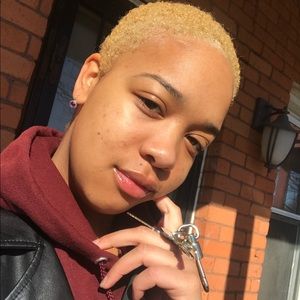 Meet your Posher, Lauren